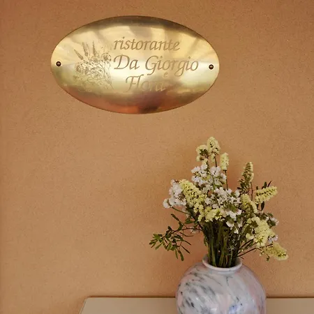 Giorgio E Flora Ristorante E بيت ريفي